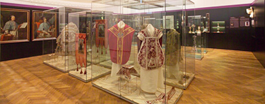 Restaurování textilu - Biskupství karálovéhradeckého 2008