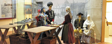 Restaurování textilu - Městské muzeum a galerie Polička